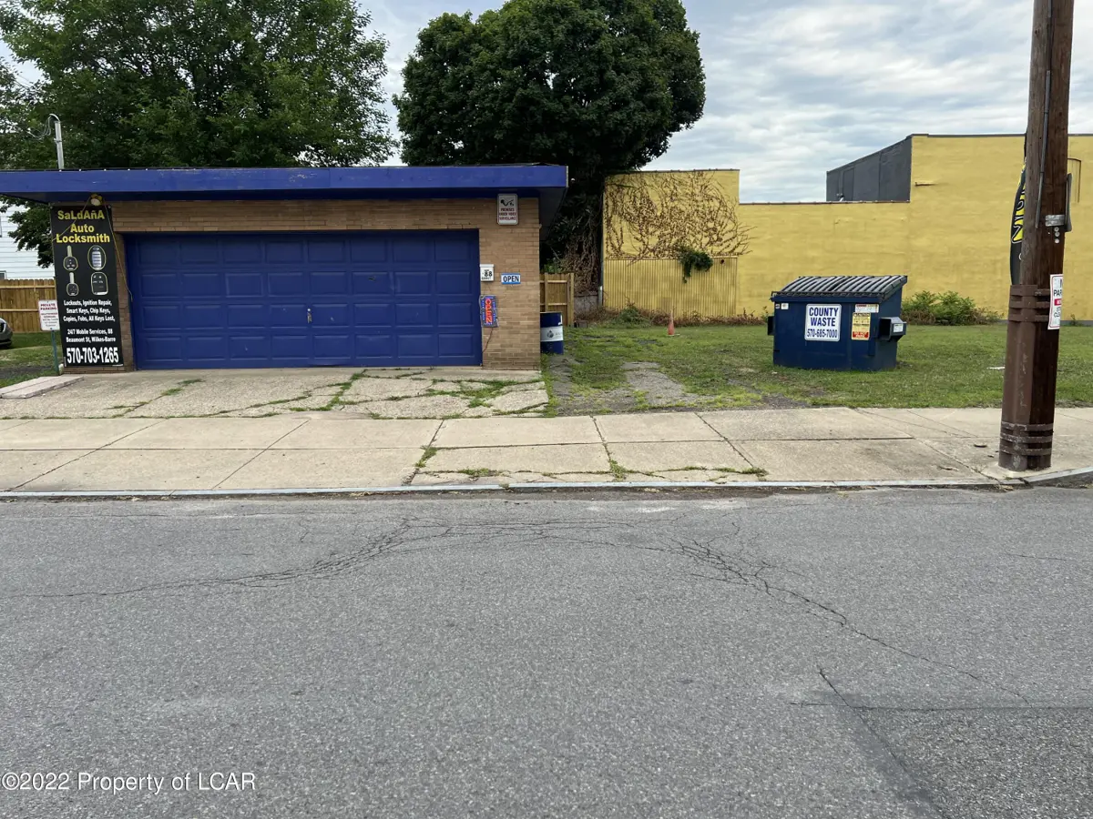 84 Beaumont Street, Wilkes-Barre in Wilkes-Barre