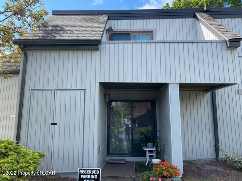 132 E Orchard, Dallas in Dallas