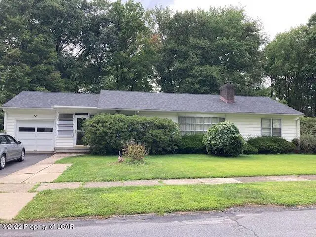 124 Elmcrest Drive, Dallas in Dallas