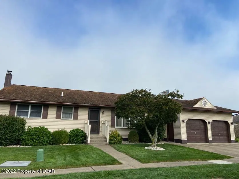 26 Jeffrey Drive, Larksville in Larksville