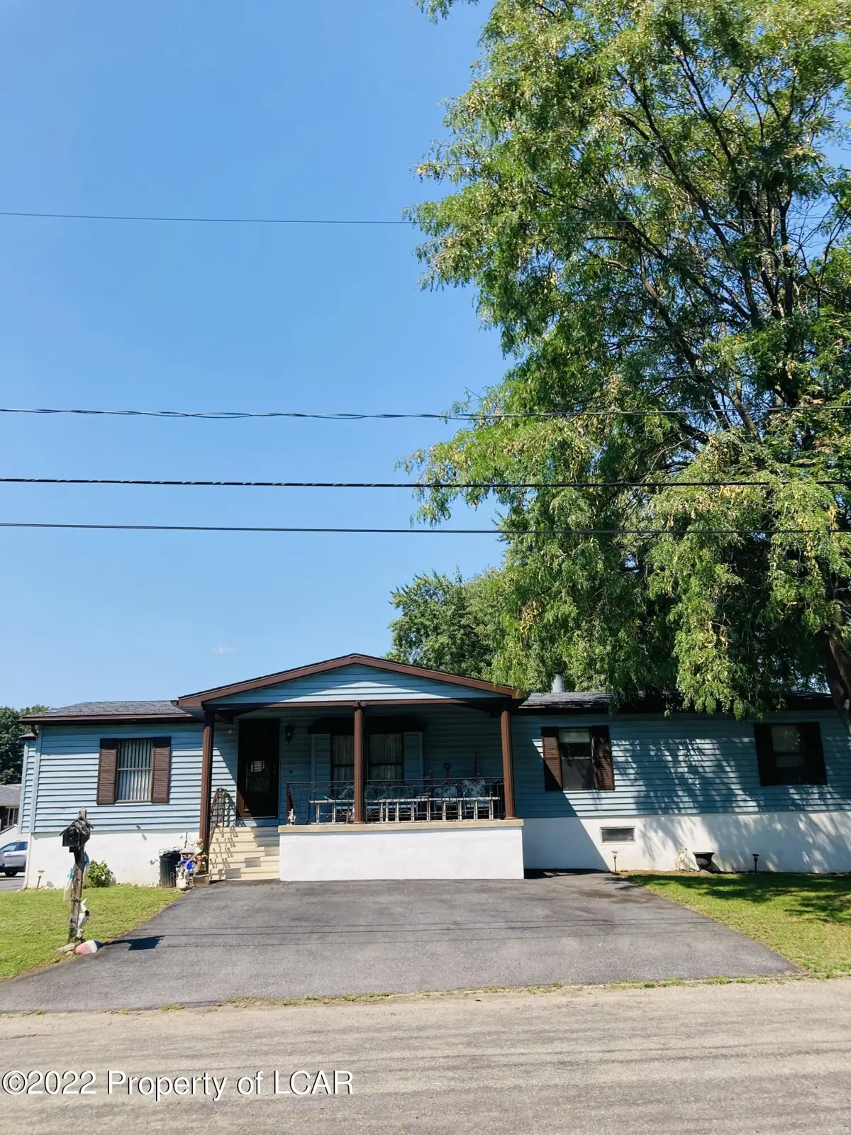 211 Walnut Street, Moosic in Moosic