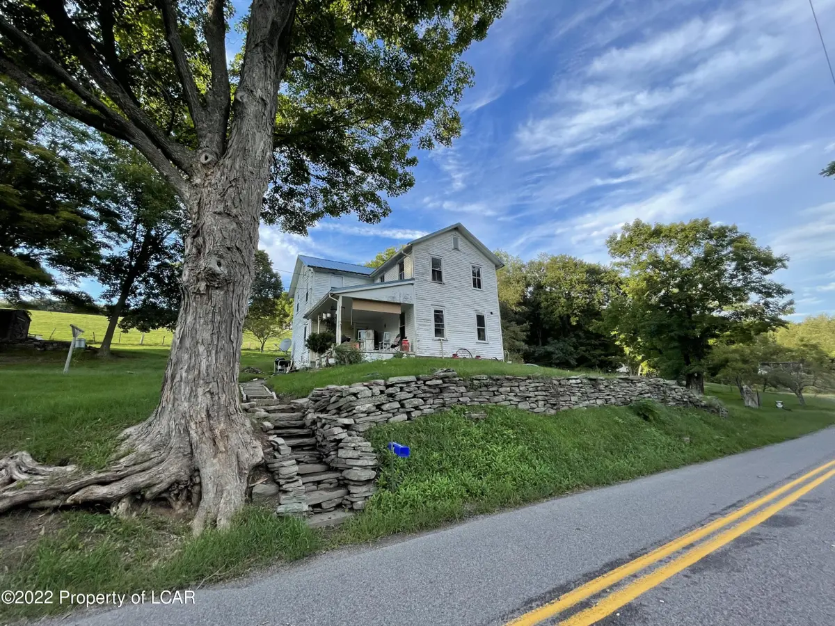 1031 Waterton Road, Shickshinny in Shickshinny