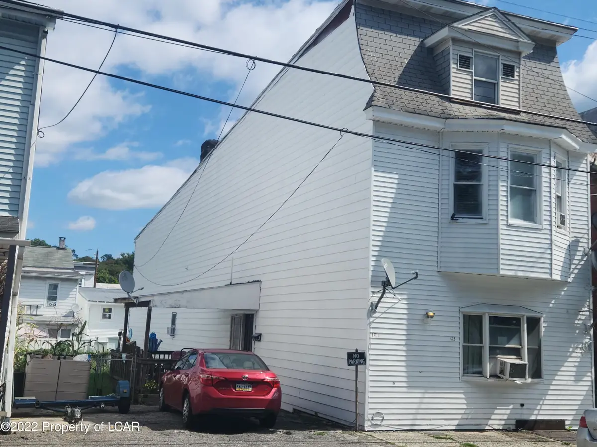 425 N Railroad Street, Tamaqua in Tamaqua