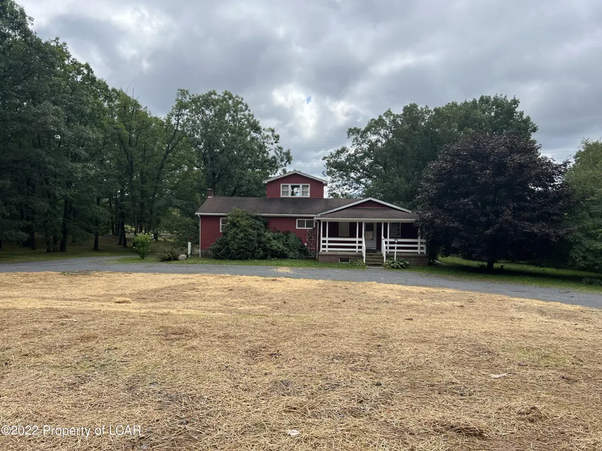 136 Four seasons Drive, Hazleton in Hazleton