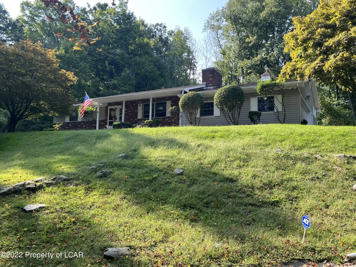 218 Upper Demunds Road, Dallas in Dallas