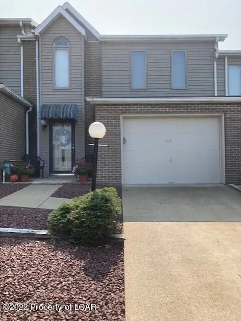 33 Clark Lane, Wilkes-Barre in Wilkes-Barre