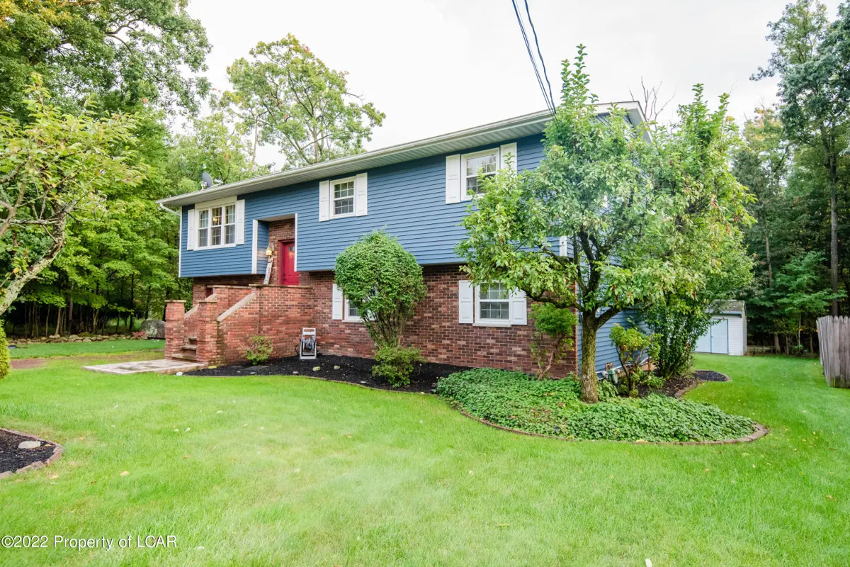 20 E Park Lane, Mountain Top in Mountain Top