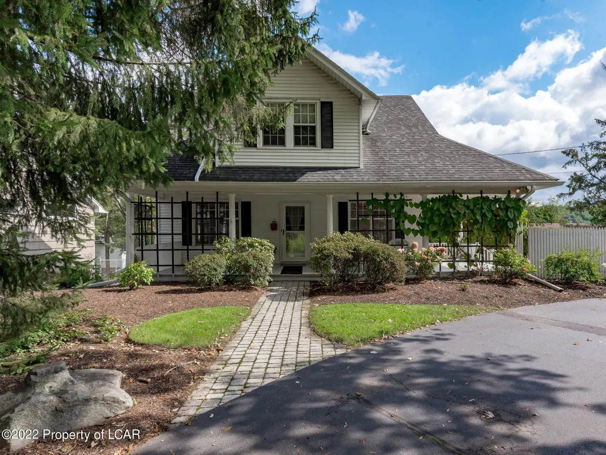 71 N Pioneer Avenue, Shavertown in Shavertown