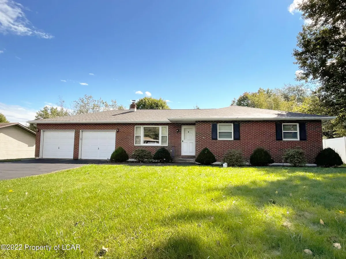 2012 E Broad Street, Beaver Meadows in Beaver Meadows