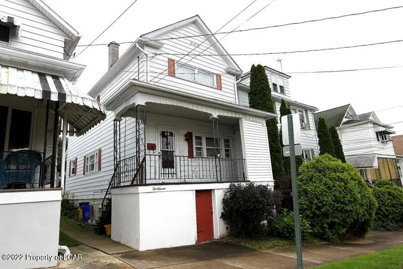 211 W Ridge Street, Nanticoke in Nanticoke