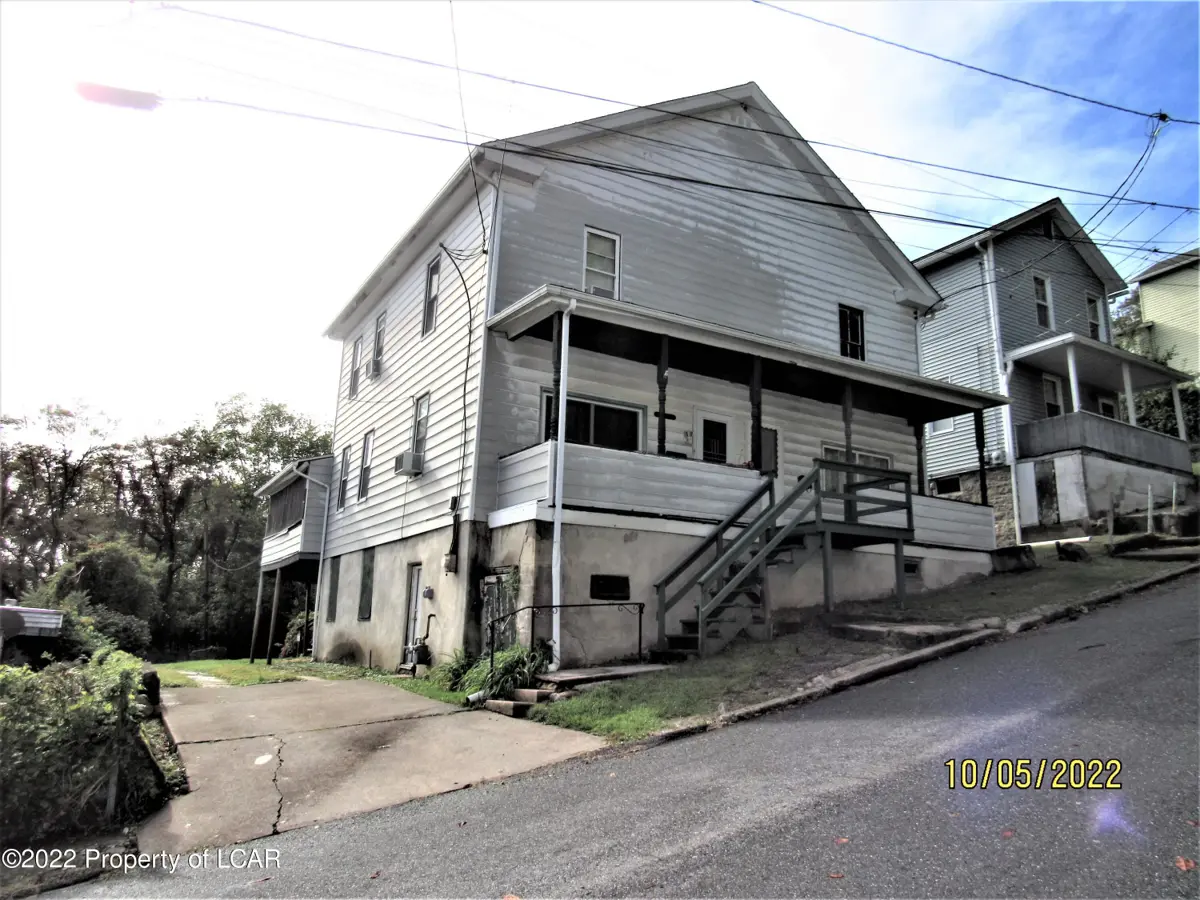 301-303 Gardner Street, Plymouth in Plymouth