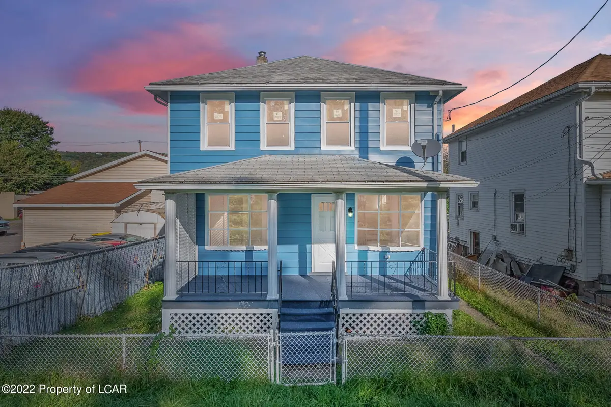 7 E River Street, Plymouth in Plymouth