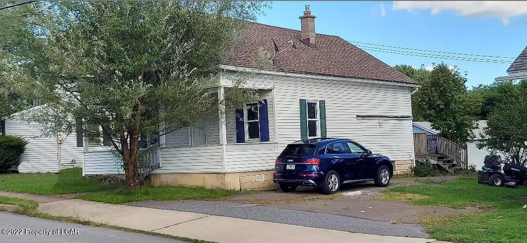 186 Huntsville Road, Dallas in Dallas