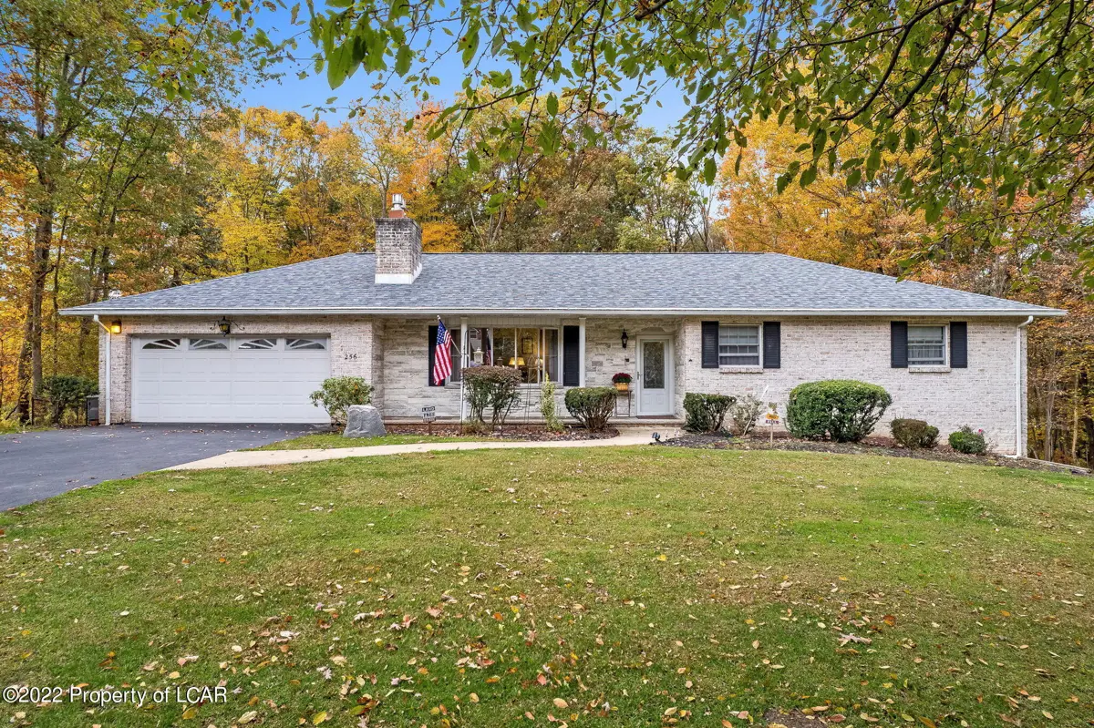 256 Washington Park Drive, Mountain Top in Mountain Top