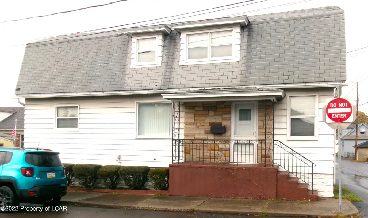 19 W Washington Street, McAdoo in McAdoo