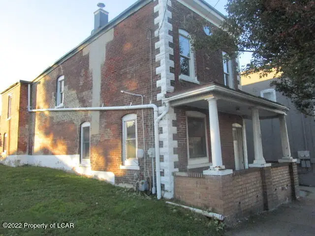 1019 Wyoming Avenue, Exeter in Exeter