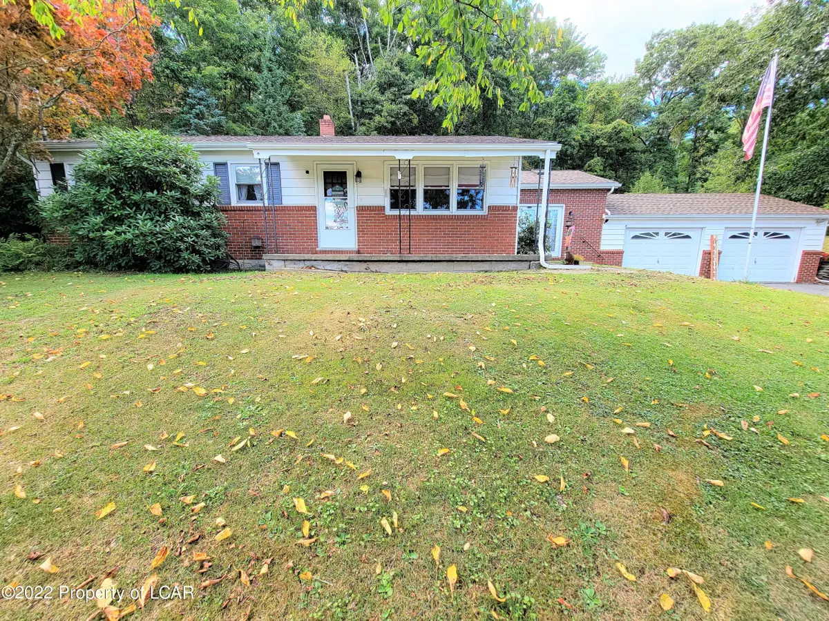 25 Taylor Lane, Shavertown in Shavertown