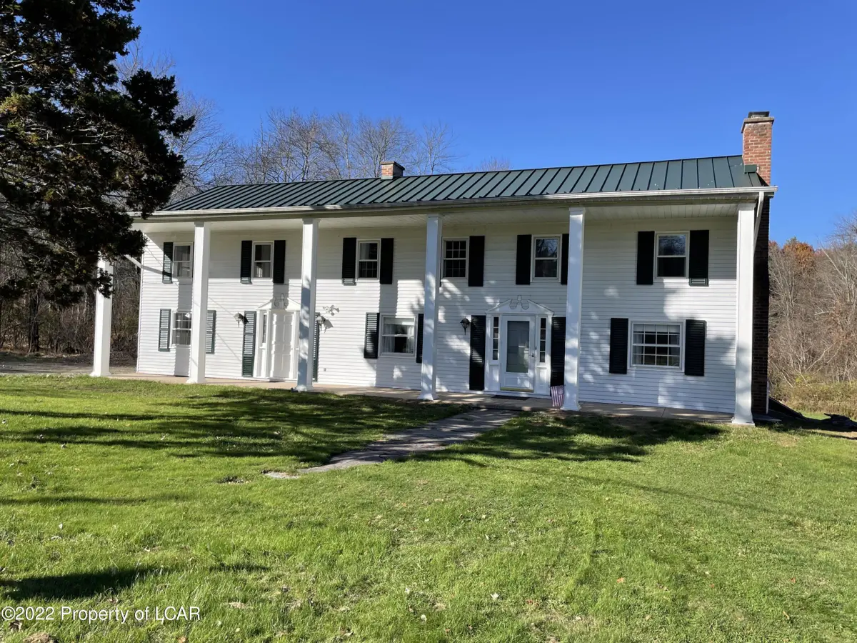 415 Sunshine Road, Shickshinny in Shickshinny