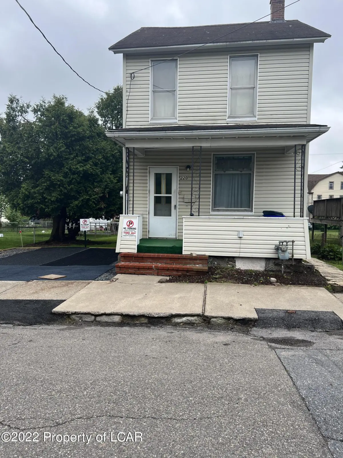 220 E Holly Street, Hazleton in Hazleton