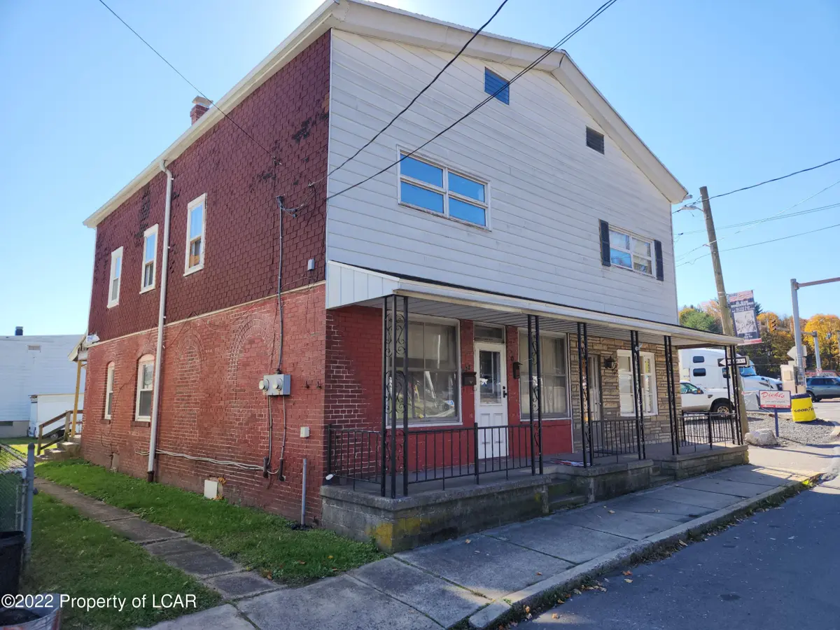 122 W Hancock Street, St. Clair in St. Clair