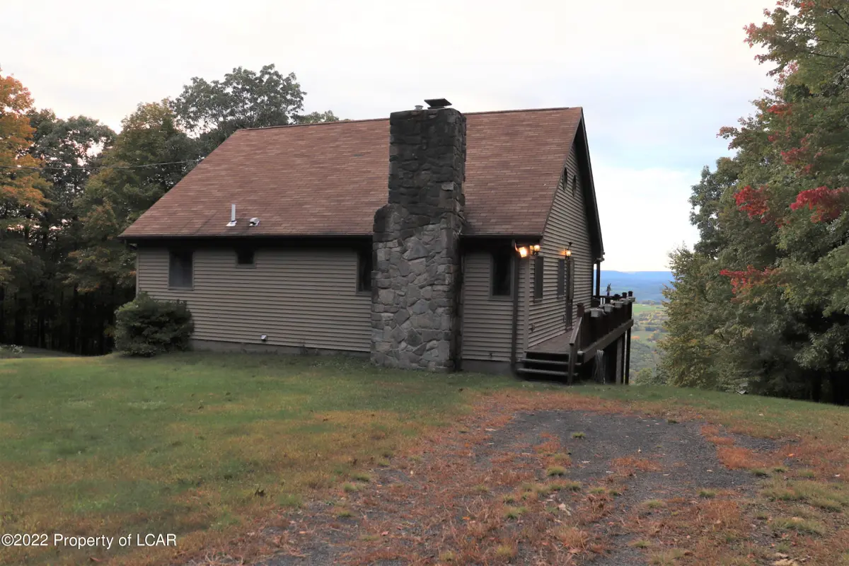 154 Emerald Way, Shickshinny in Shickshinny