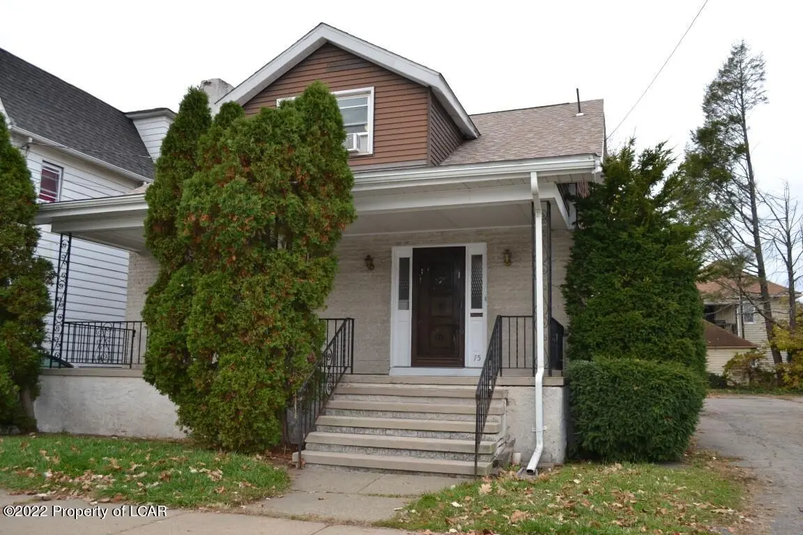 75 First Avenue, Kingston in Kingston