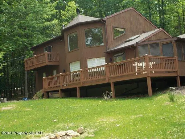 323 Navaho Drive, Hazleton in Hazleton