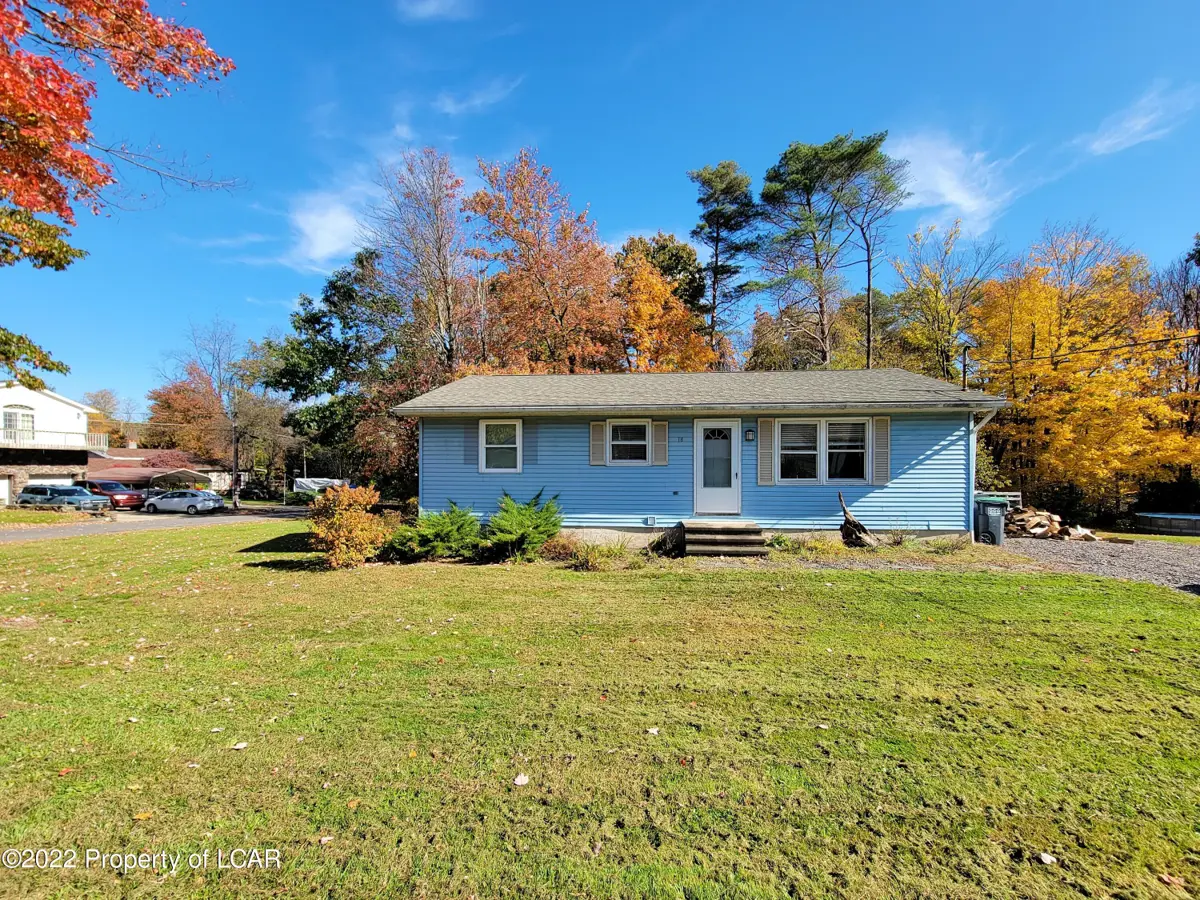 18 School Street, Harveys Lake in Harveys Lake
