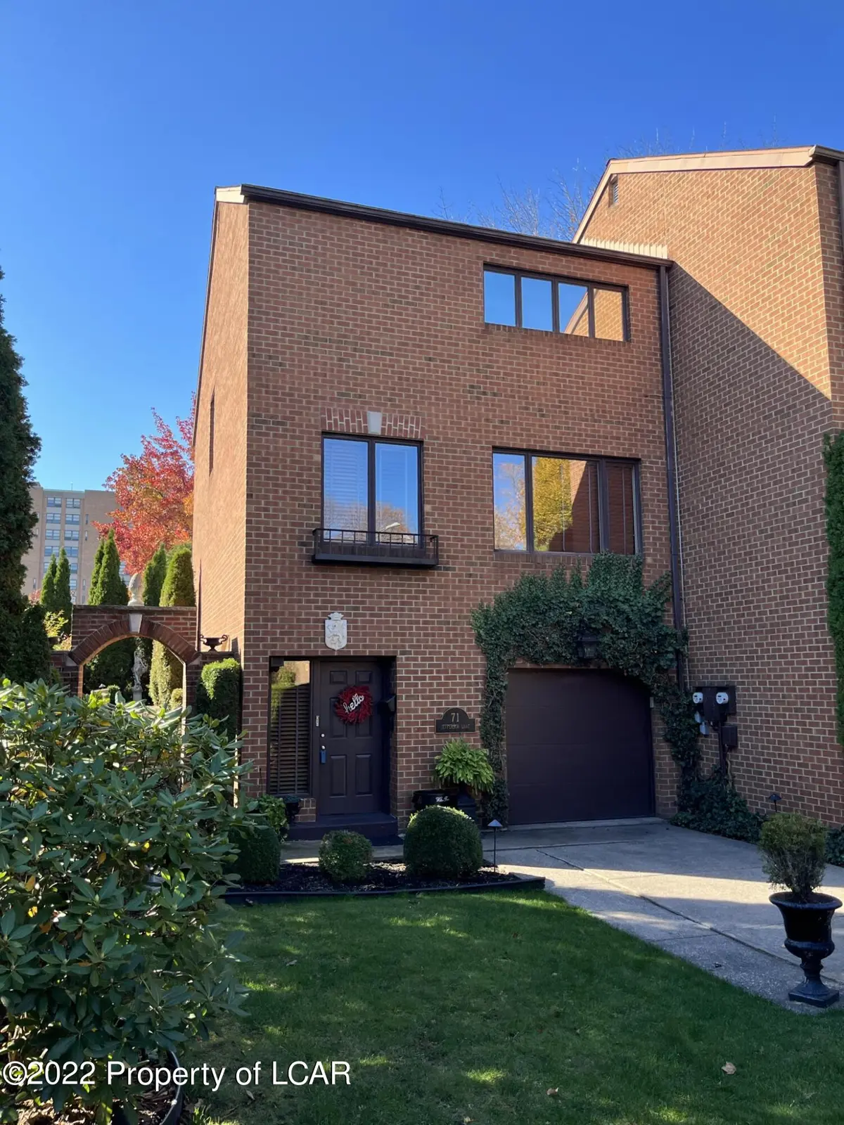 71 Jefferson Lane, Wilkes-Barre in Wilkes-Barre