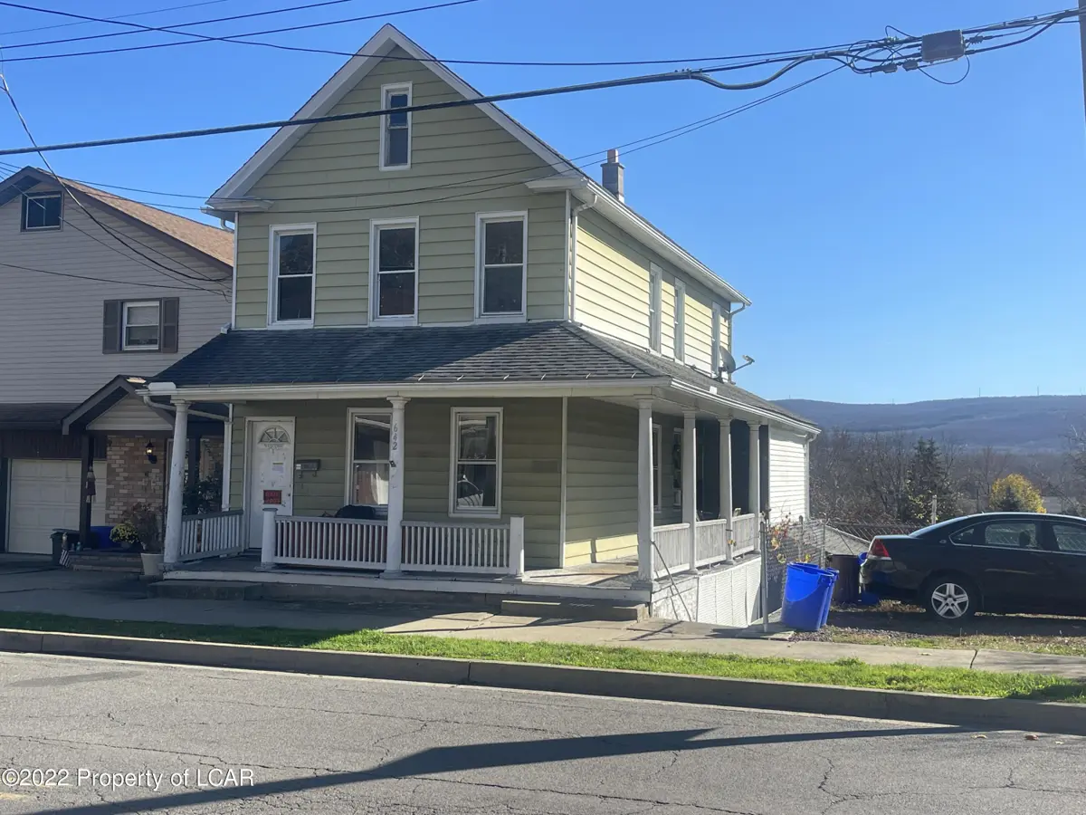 642 Main Road, Hanover Township in Hanover Township