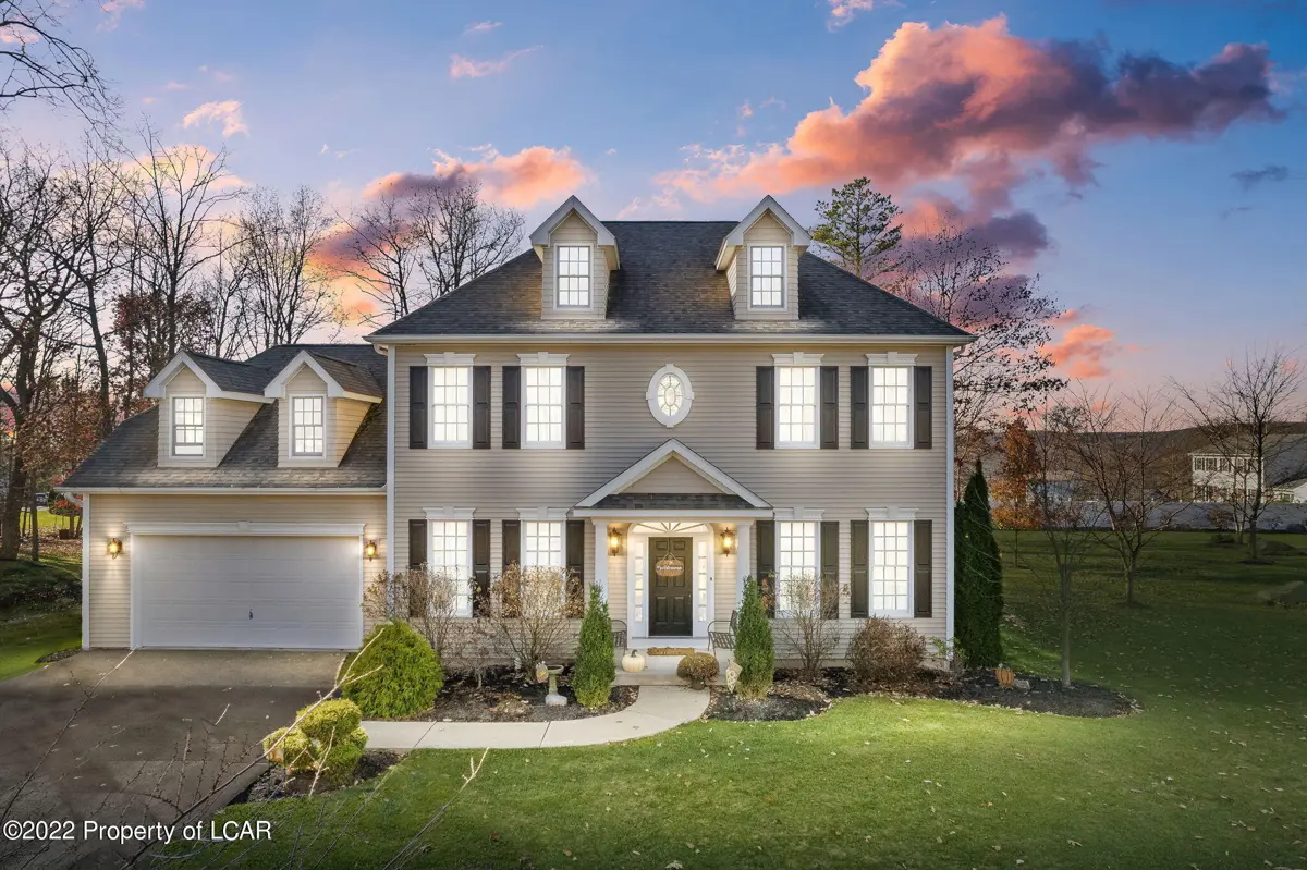84 Fieldstone Way, Mountain Top in Mountain Top