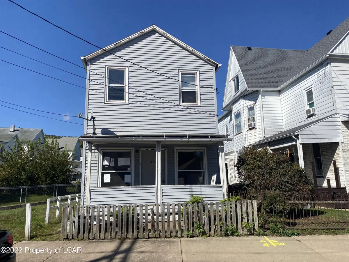 311 W Shawnee Avenue, Plymouth in Plymouth