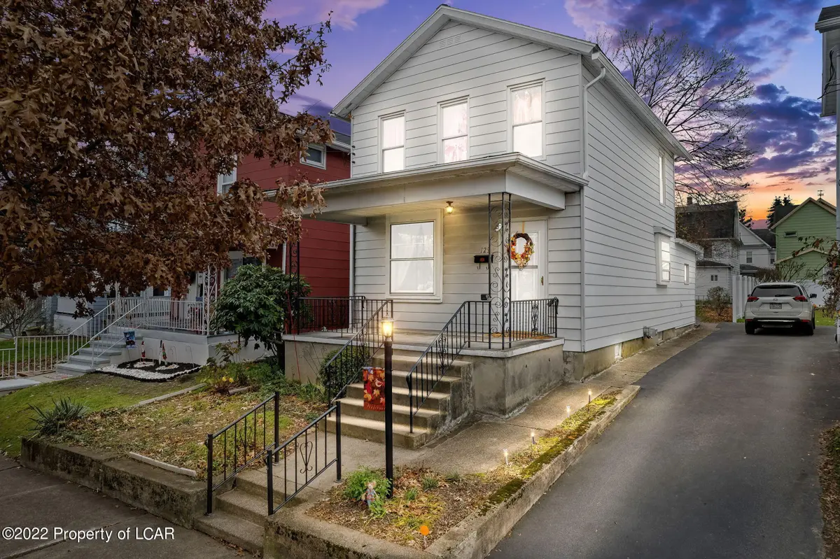 129 Delaware Ave, West Pittston in West Pittston