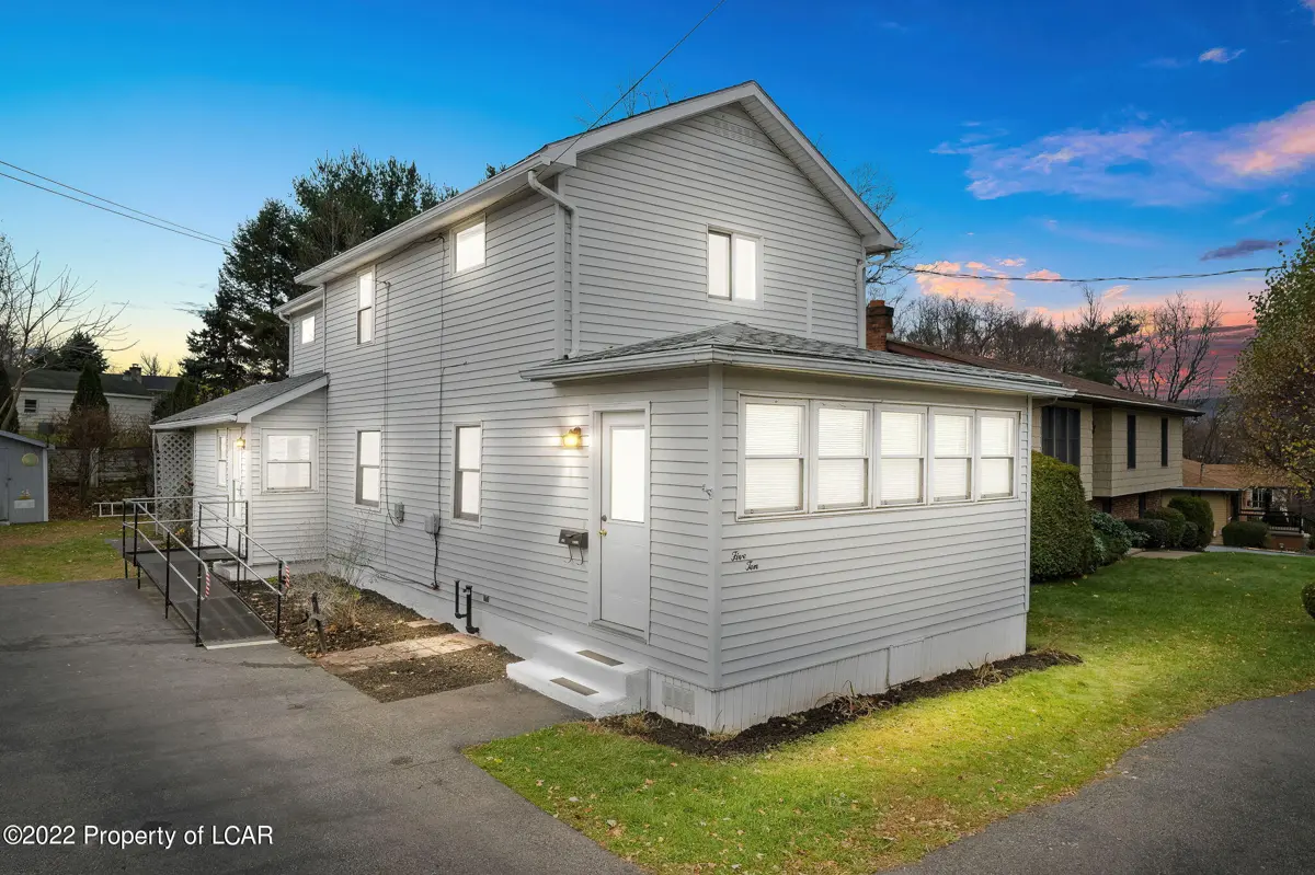 510 Stark Street, Moosic in Moosic