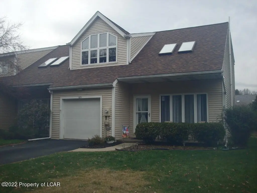 621 Willowcrest Drive, Yatesville in Yatesville