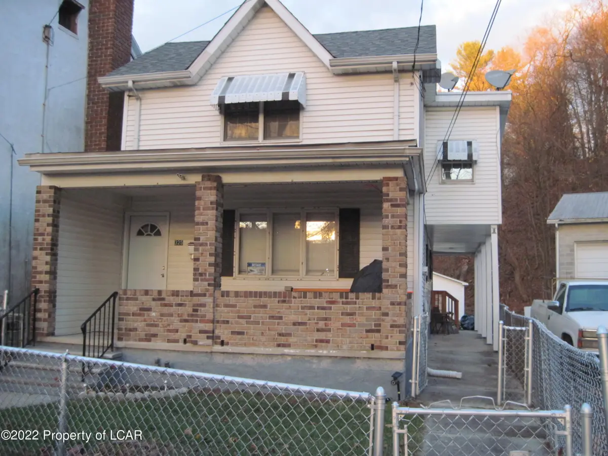 325 Schuylkill Avenue, Tamaqua in Tamaqua