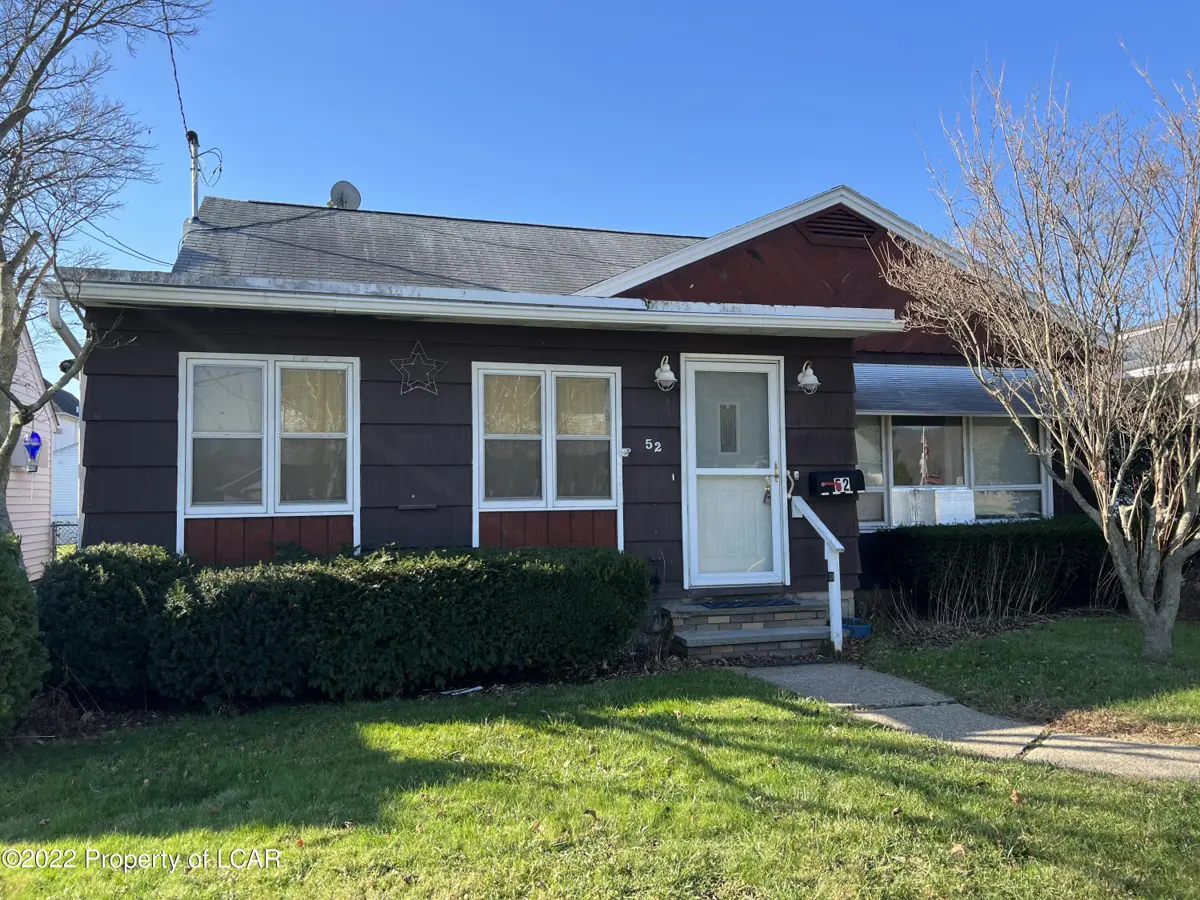 52 Hamilton Street, West Wyoming in West Wyoming