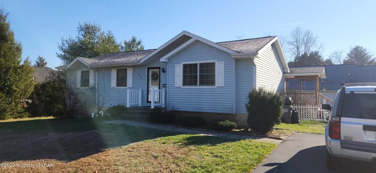 414 Carolina Avenue, West Wyoming in West Wyoming