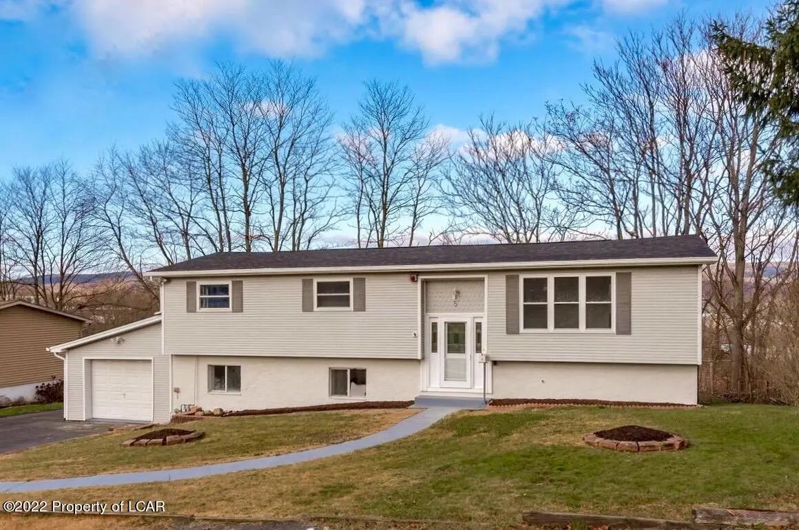 5 Academy Road, Hanover Township in Hanover Township