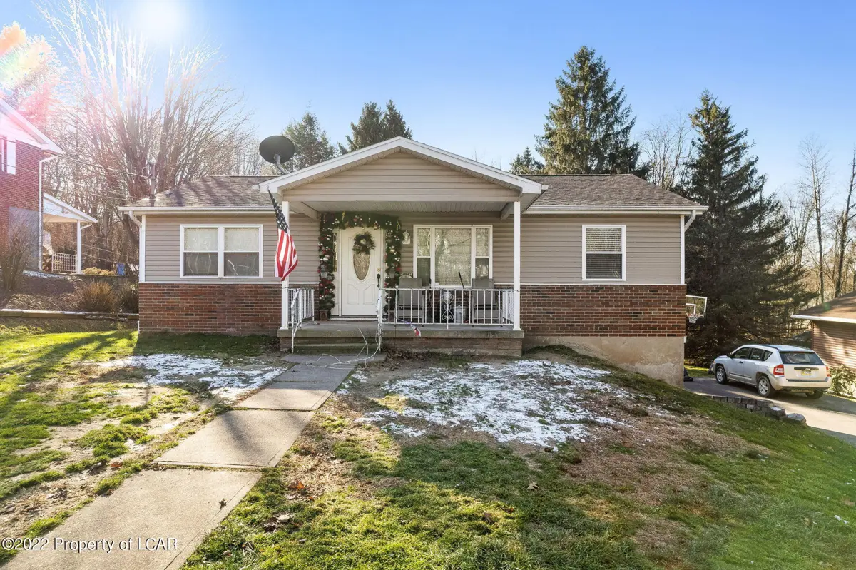 39 E Saylor Avenue, Plains in Plains
