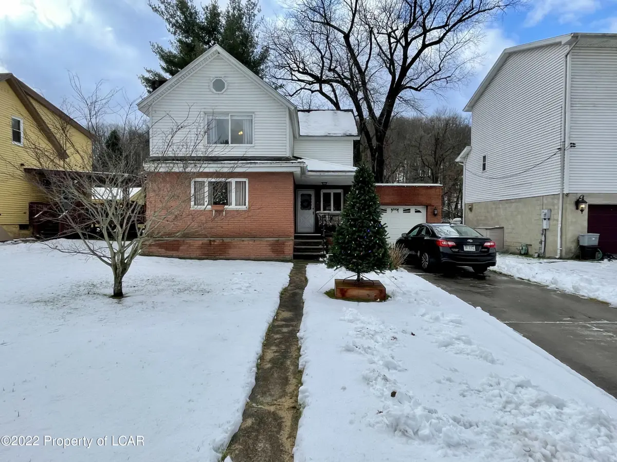 928 Brook Street, Scranton in Scranton