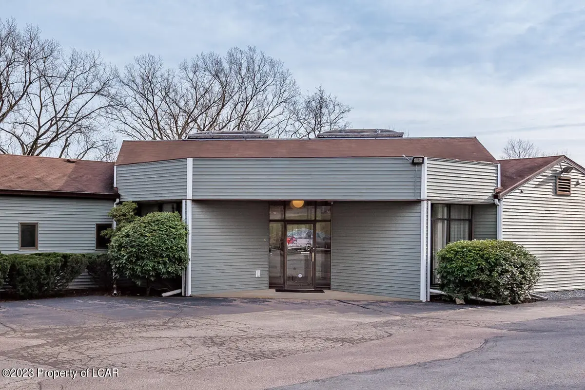 104 Woodward Hill Road, Edwardsville in Edwardsville