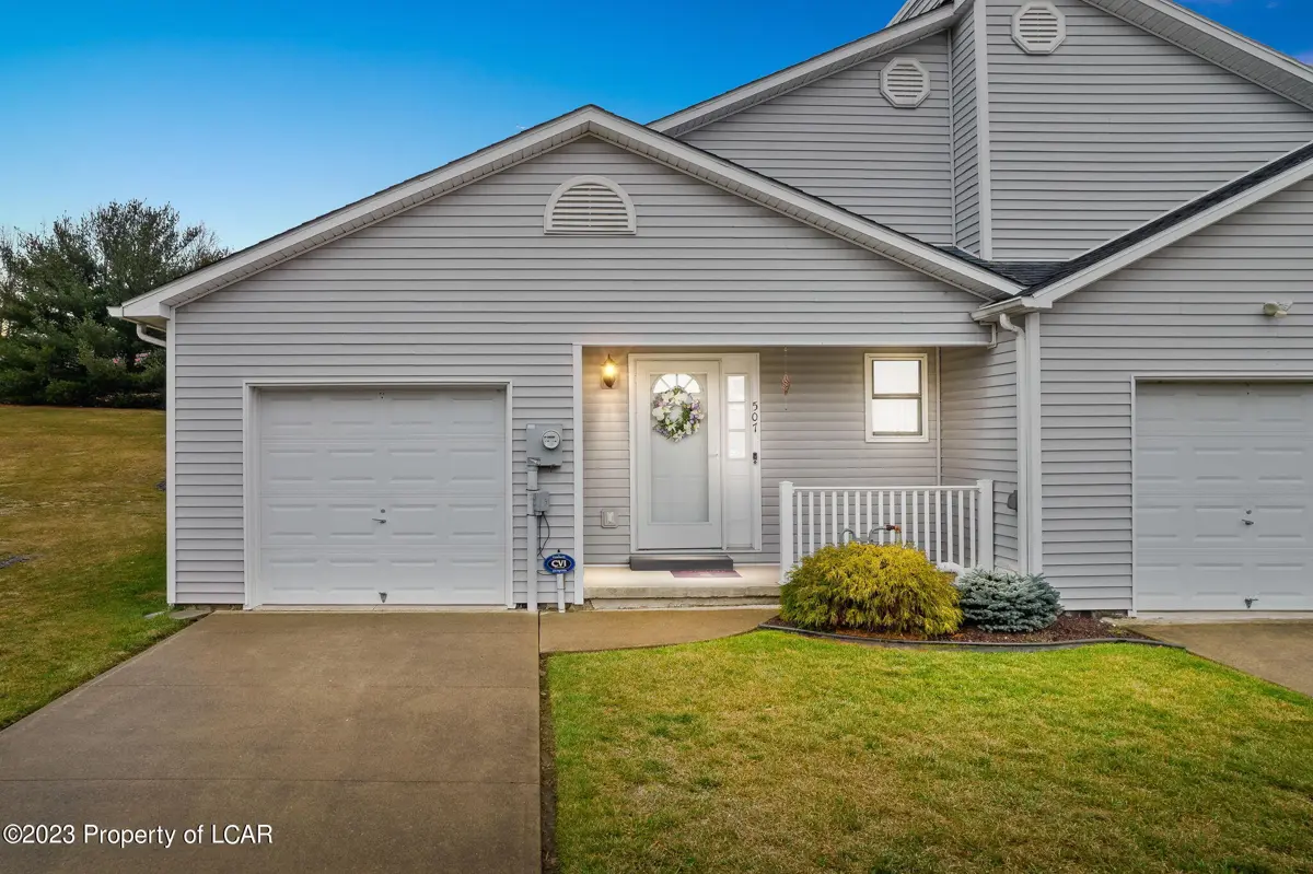 507 Cherry Drive, Exeter in Exeter