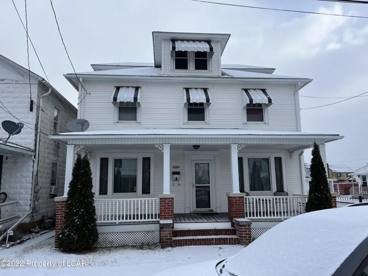 74 E 1st. Street, Exeter in Exeter