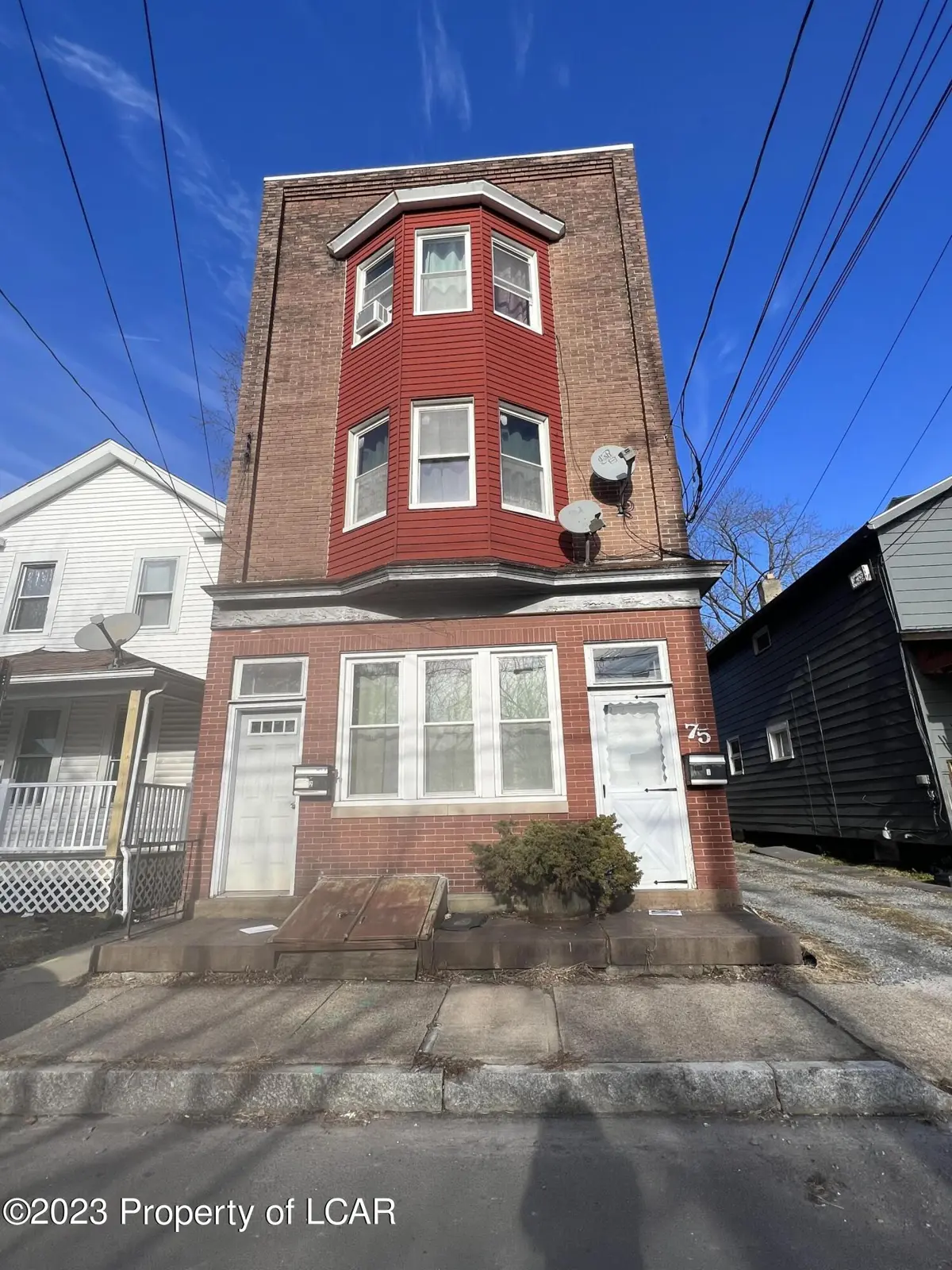 75 Wood Street, Wilkes-Barre in Wilkes-Barre
