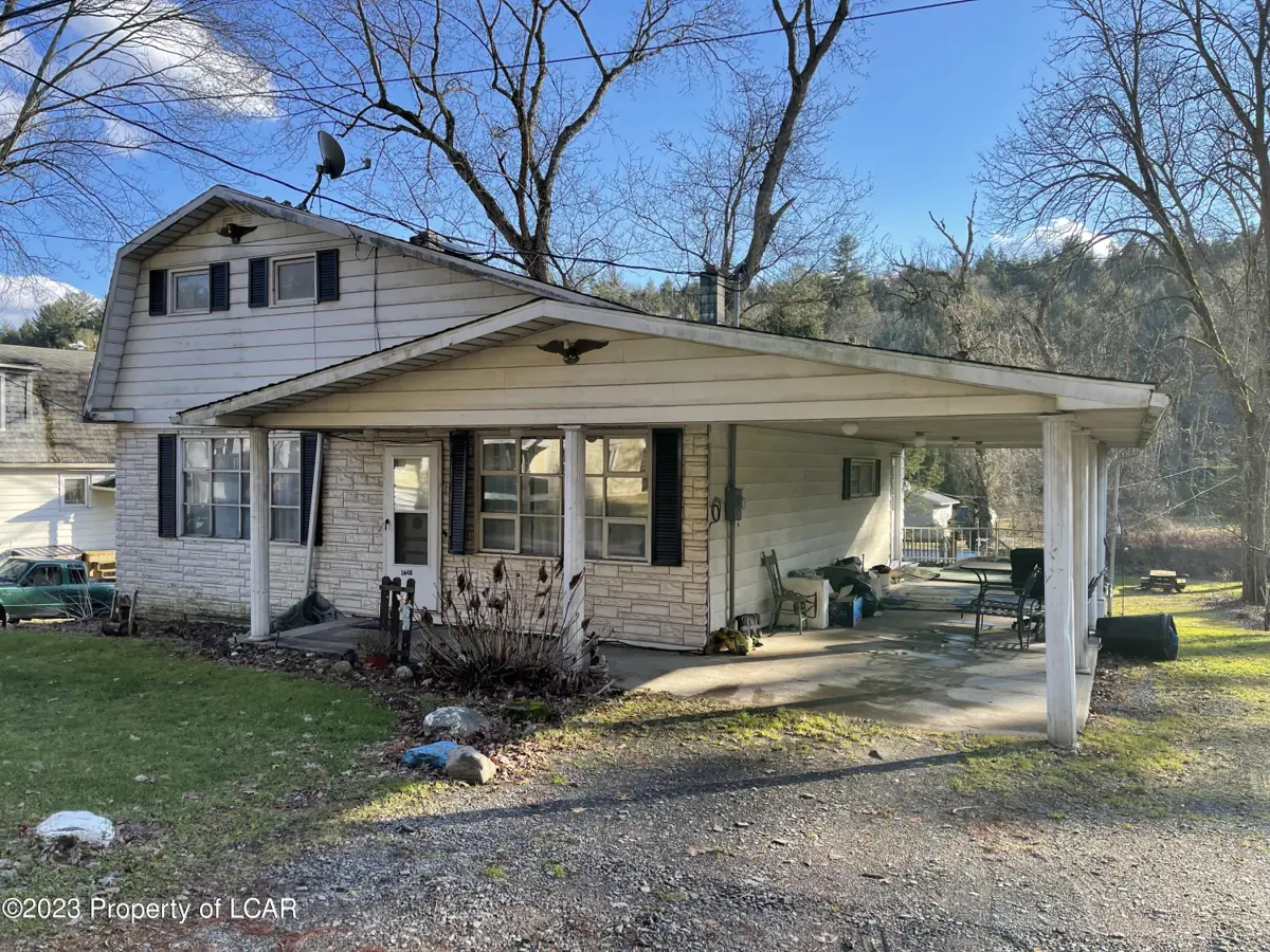 1648 Main Road, Hunlock Creek in Hunlock Creek