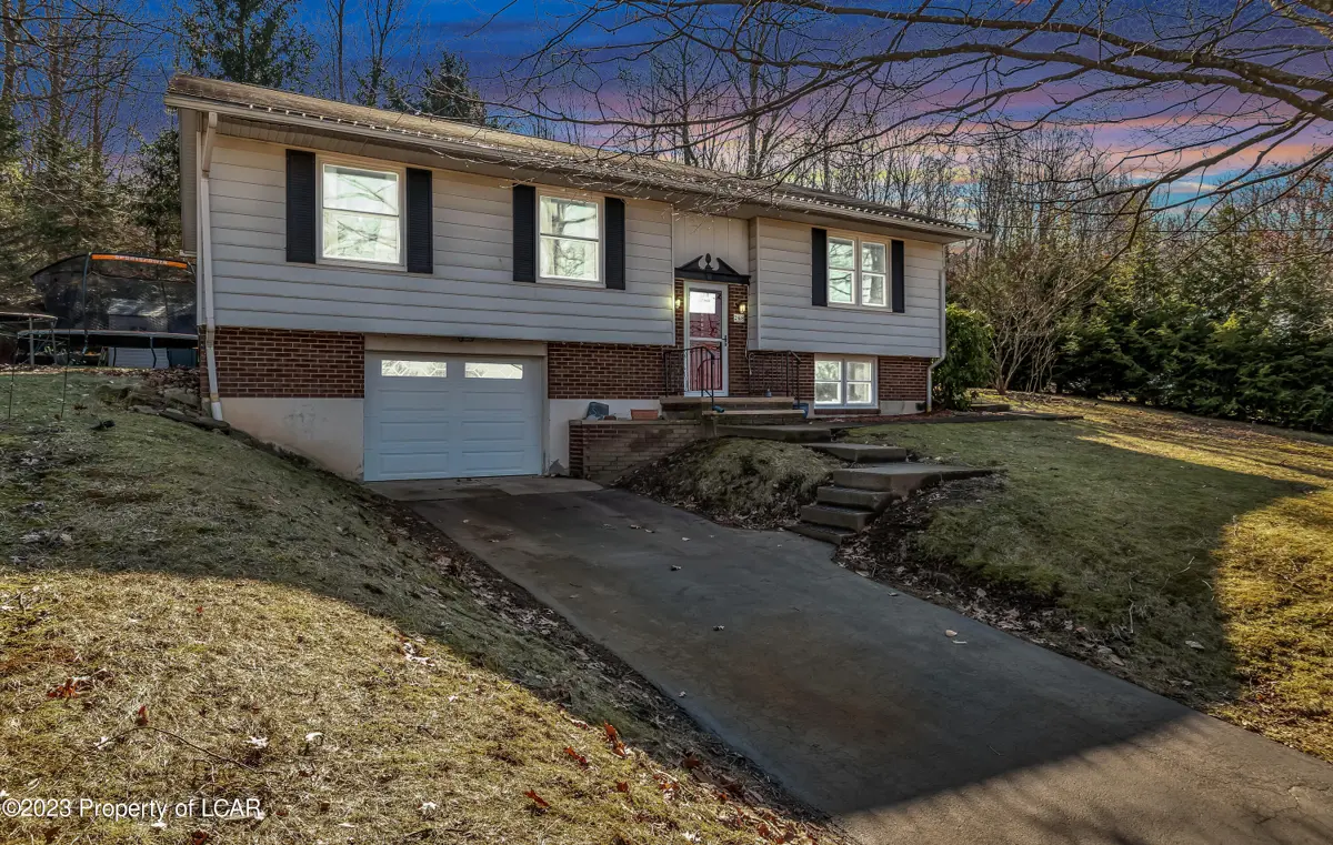 268 Woodlawn Avenue, Mountain Top in Mountain Top