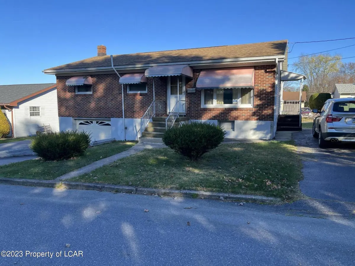 1003 N Manhattan Court, Hazleton in Hazleton