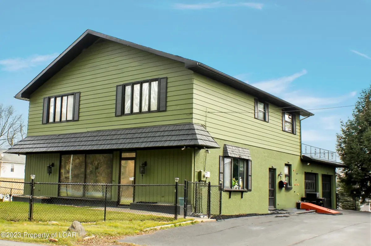 388 Slocum Avenue, Exeter in Exeter
