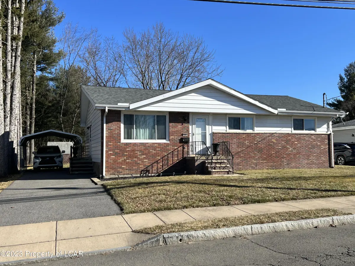 344 E Thomas Street, Wilkes-Barre in Wilkes-Barre